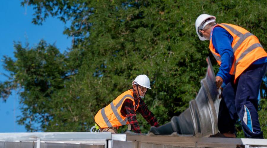 Professional gutter cleaning in South Pasadena, CA